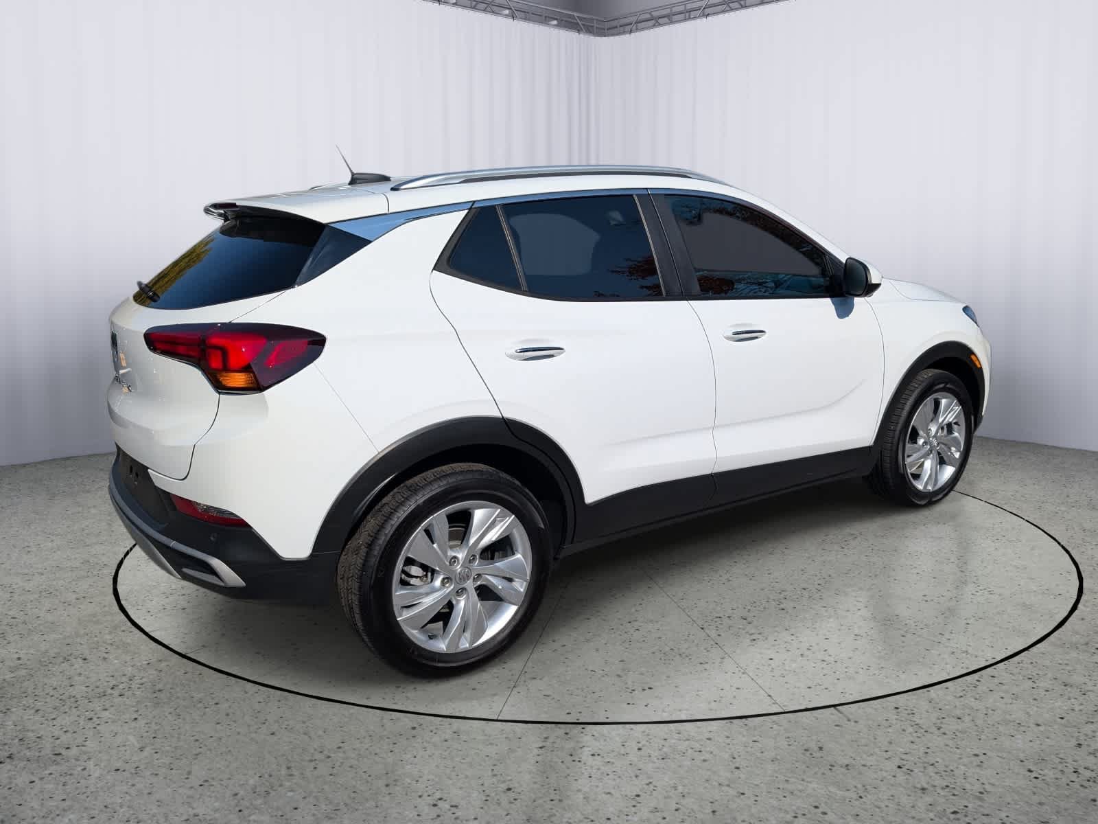 Certified 2024 Buick Encore GX Preferred w/ Advanced Technology Package FWD image 2