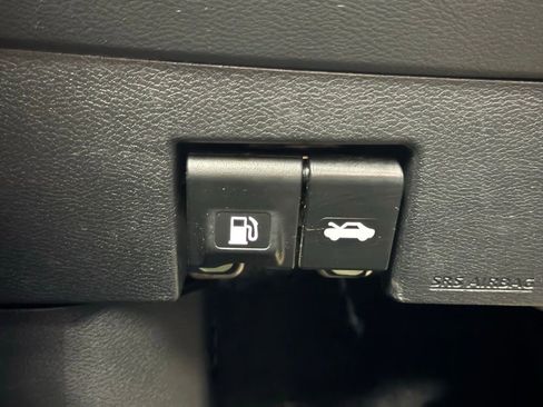 Used 2024 Nissan Kicks SV image 17