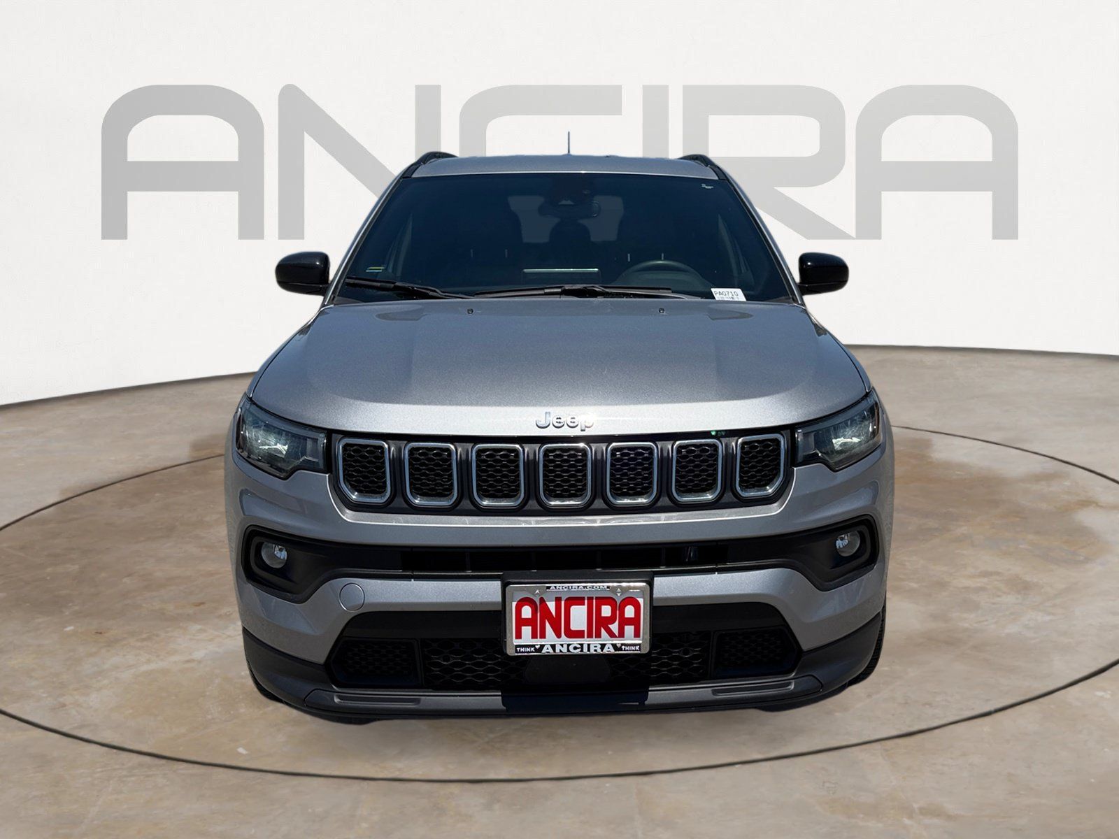 Used 2024 Jeep Compass Latitude AWD/4WD image 5