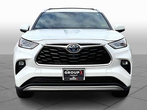 Used 2023 Toyota Highlander Platinum image 4