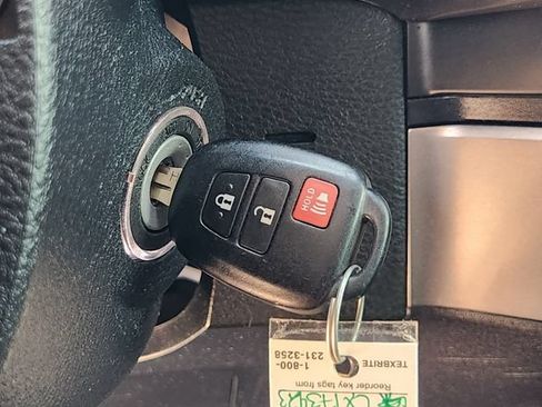 Used 2020 Toyota Tacoma SR5 w/ SR5 Appearance Package (SM) RWD image 20