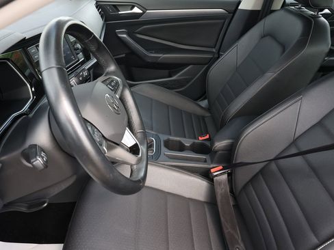 Used 2024 Volkswagen Jetta SE FWD image 14