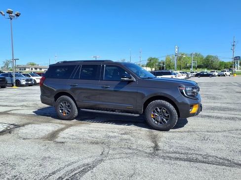 Used 2025 Ford Expedition Tremor AWD/4WD image 11