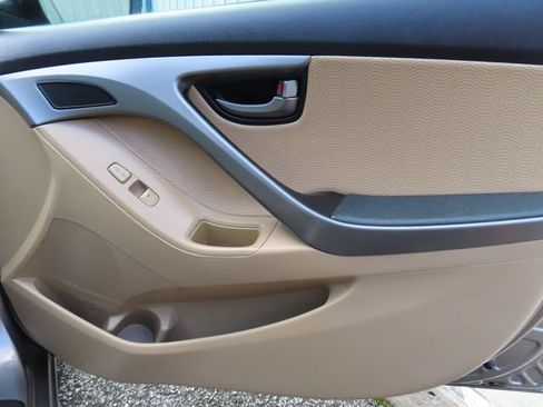 Used 2013 Hyundai Elantra Limited w/ Technology Pkg FWD image 31