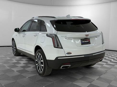 Certified 2024 Cadillac XT5 Sportv w/ Technology Package AWD/4WD image 3