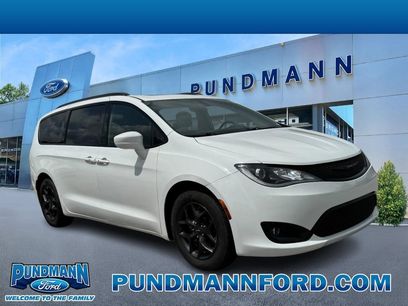 Used 2018 Chrysler Pacifica Touring-L Plus