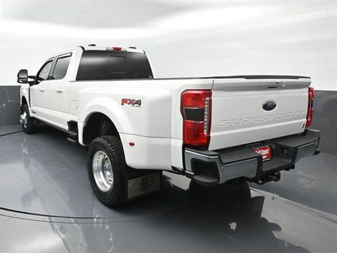Used 2023 Ford F350 Lariat w/ Lariat Ultimate Package AWD/4WD image 4