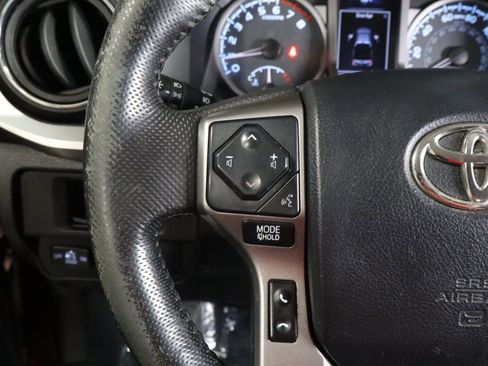 Used 2017 Toyota Tacoma SR5 w/ Tow Package image 23