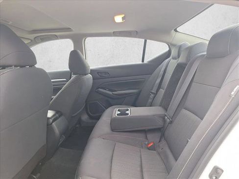 Used 2023 Nissan Altima 2.5 SV w/ SV Premium Package image 15