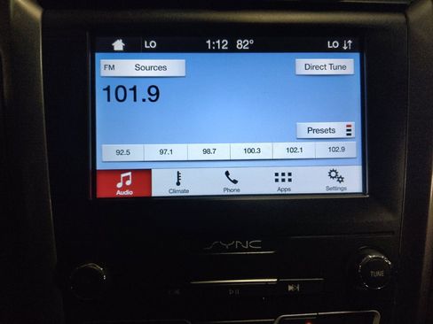 Used 2019 Ford Fusion SE FWD image 25