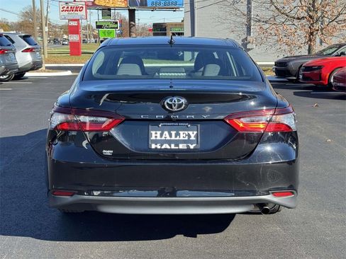Used 2023 Toyota Camry LE image 21