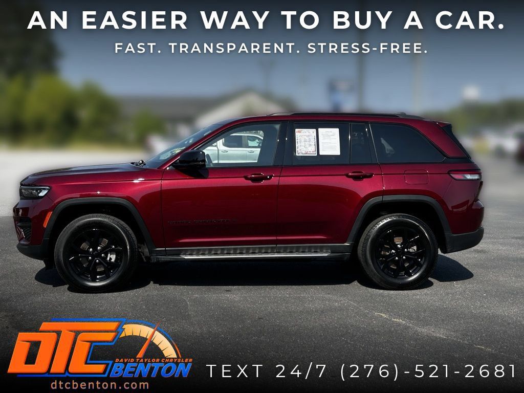Used 2025 Jeep Grand Cherokee Altitude AWD/4WD image 4
