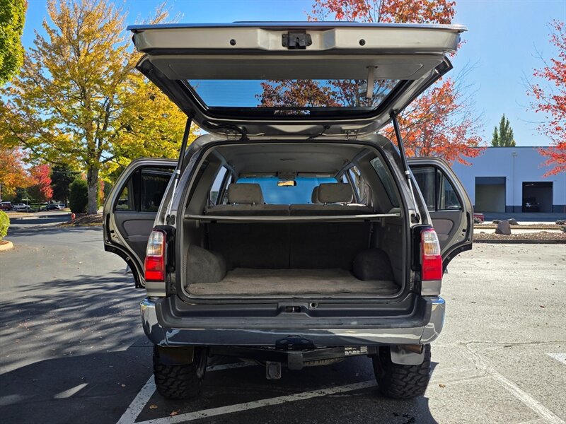 Used 2001 Toyota 4Runner SR5 AWD/4WD image 30