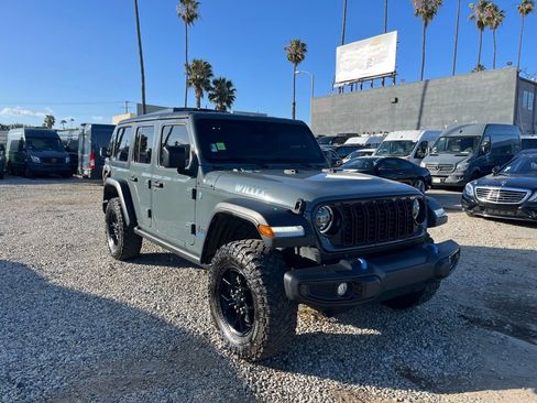 Used 2024 Jeep Wrangler Unlimited image 3