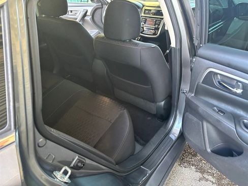 Used 2018 Nissan Altima 2.5 SV image 12