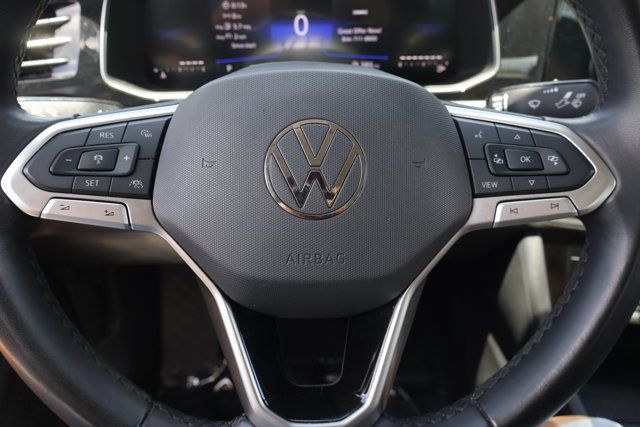 Certified 2025 Volkswagen Jetta SE FWD image 20