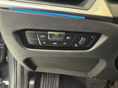 Used 2023 BMW 330i Sedan w/ Driving Assistance Package image 24