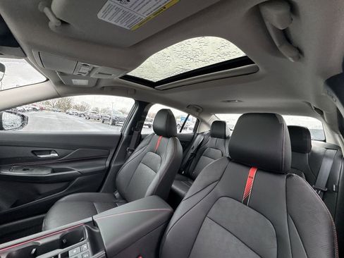 New 2026 Nissan Sentra SR w/ SR Premium Package FWD image 22