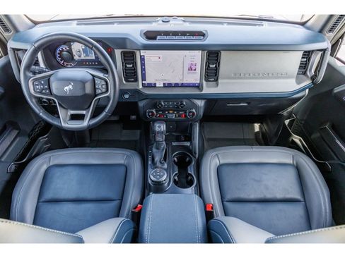 Used 2024 Ford Bronco Outer Banks w/ Sasquatch Package AWD/4WD image 12