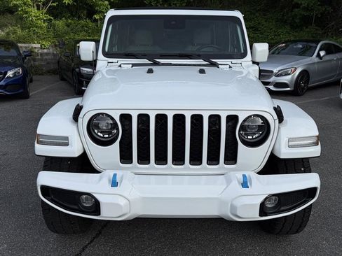 Used 2021 Jeep Wrangler Unlimited Sahara AWD/4WD image 24