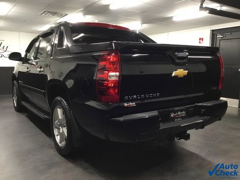 Used 2012 Chevrolet Avalanche LTZ image 8