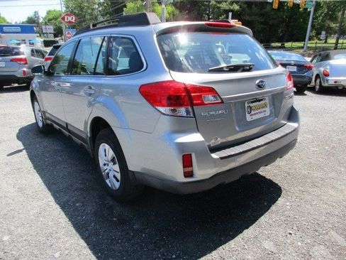 Used 2011 Subaru Outback 2.5i AWD/4WD image 6