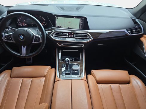 Used 2019 BMW X5 xDrive40i w/ M Sport Package AWD/4WD image 9