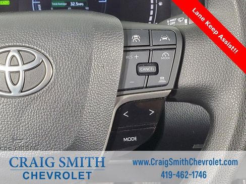 Used 2025 Toyota Camry LE image 8