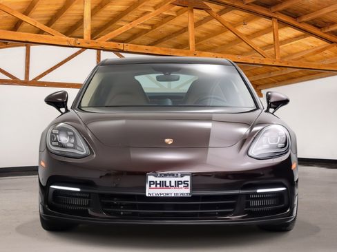 Used 2018 Porsche Panamera 4S AWD/4WD image 8