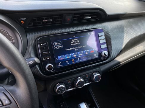 Used 2023 Nissan Kicks SV image 17