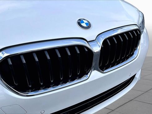 Used 2023 BMW 530i xDrive AWD/4WD image 30