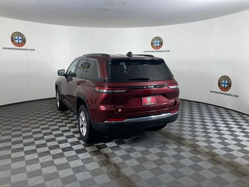 Used 2022 Jeep Grand Cherokee Limited image 21