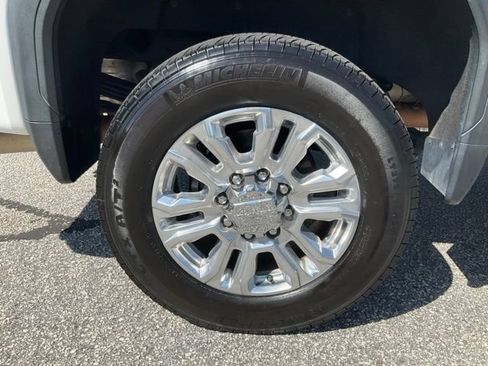 Used 2022 GMC Sierra 2500 Denali AWD/4WD image 25