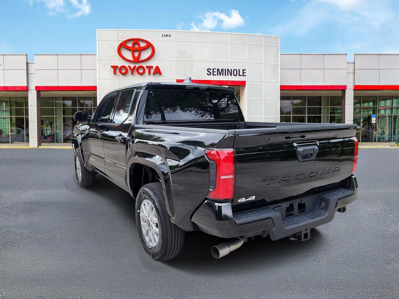 Used 2026 Toyota Tacoma SR5 AWD/4WD image 4