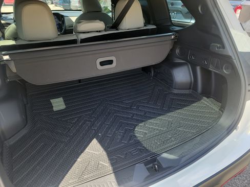 Used 2025 Subaru Forester Premium AWD/4WD image 9