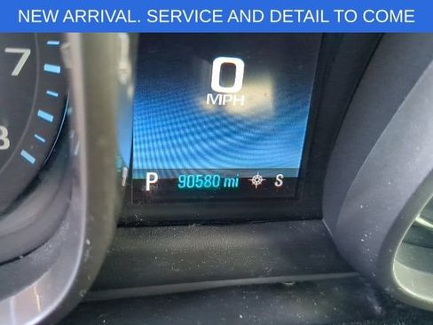 Used 2016 Chevrolet Malibu LT w/ Power Convenience Package FWD image 2