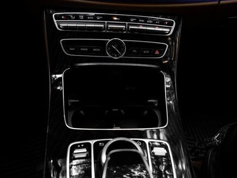 Used 2020 Mercedes-Benz E 450 4MATIC Cabriolet image 44