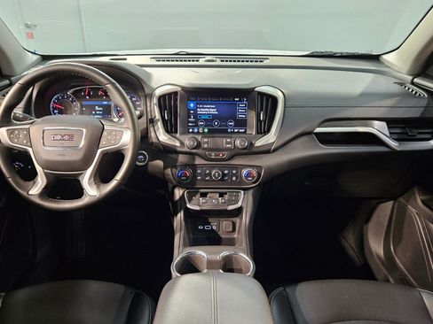 Used 2024 GMC Terrain SLT image 10