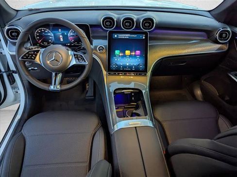 Used 2025 Mercedes-Benz GLC 300 image 14