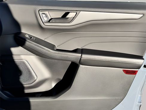 New 2026 Ford Escape Active image 15