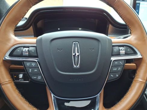 Certified 2022 Lincoln Nautilus Black Label AWD/4WD image 22