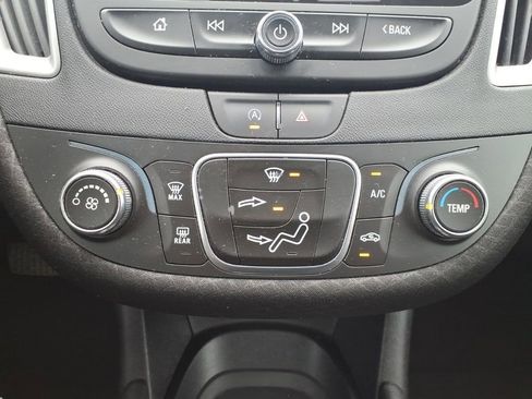 Used 2020 Chevrolet Malibu LS FWD image 14