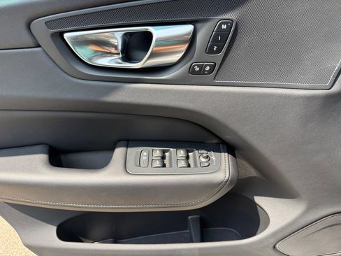 Certified 2023 Volvo XC60 B5 Plus w/ Climate Package AWD/4WD image 16
