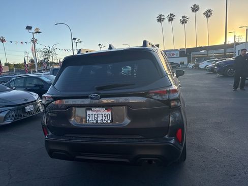 Used 2025 Subaru Forester AWD/4WD image 4