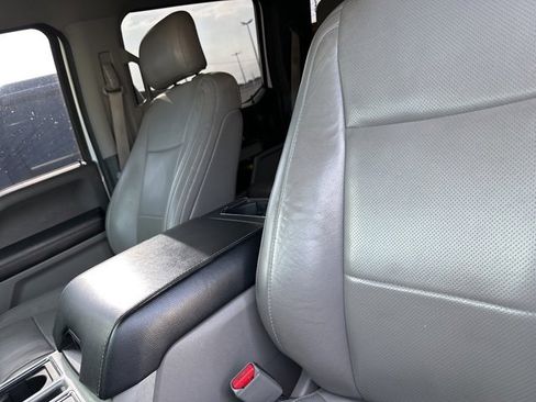 Used 2017 Ford F150 Lariat image 19