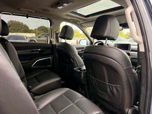 Used 2022 Kia Telluride EX w/ EX Premium Package FWD image 23