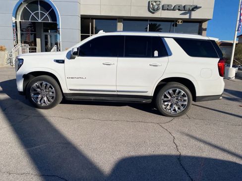 Used 2023 GMC Yukon Denali image 10