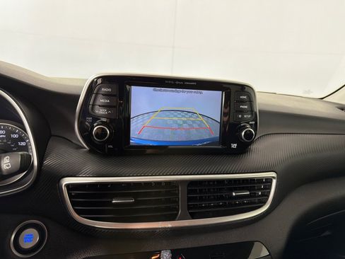 Used 2019 Hyundai Tucson Sport FWD image 17