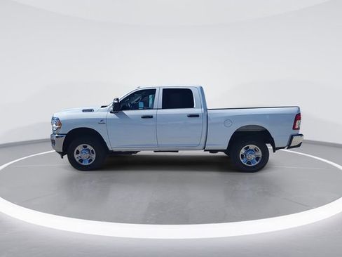 Used 2024 RAM 2500 Tradesman w/ Chrome Appearance Group image 3