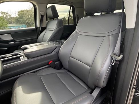 Used 2025 Ford Expedition Max Active image 10